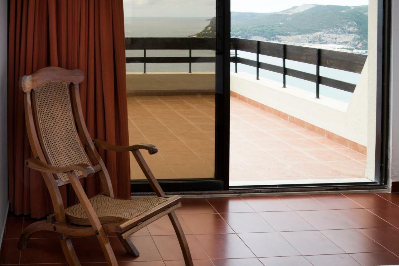 Apartment With A Stunning View Over Sesimbra Exterior photo